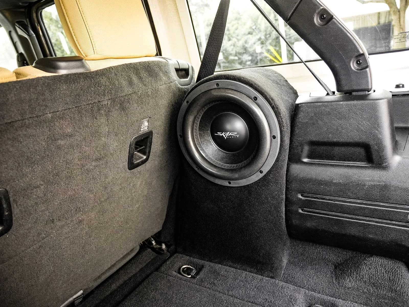 Skar Audio VS-1X10JWJL-2018-UP-R enclosure installation example — view 2