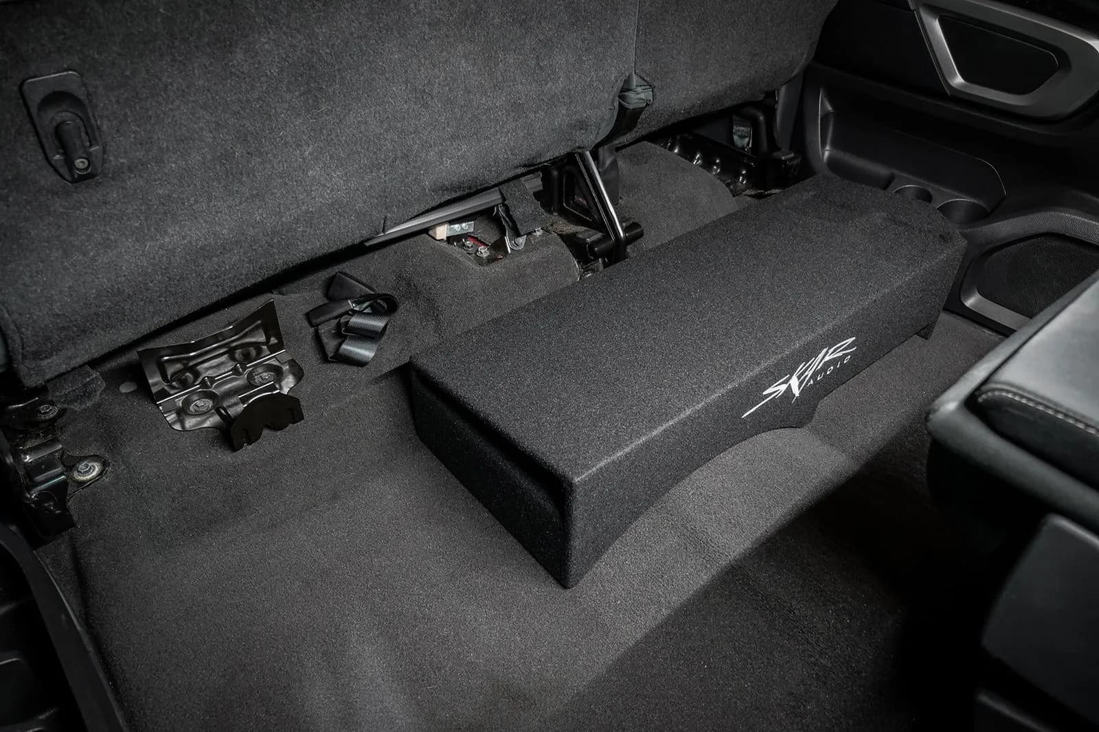 Skar Audio VS-1X10NISTTN-2016-UP-CREWCAB-V enclosure installation example — view 4