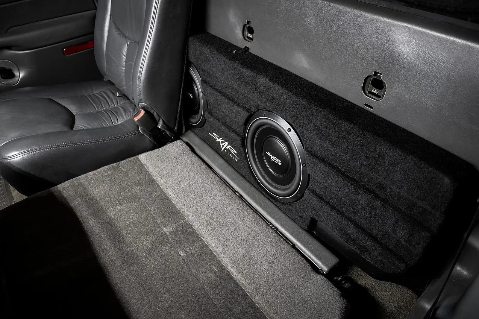 Skar Audio VS-2X10GM-2001-2006-CREWCAB-NOHD-BSv2 enclosure installation example — view 3