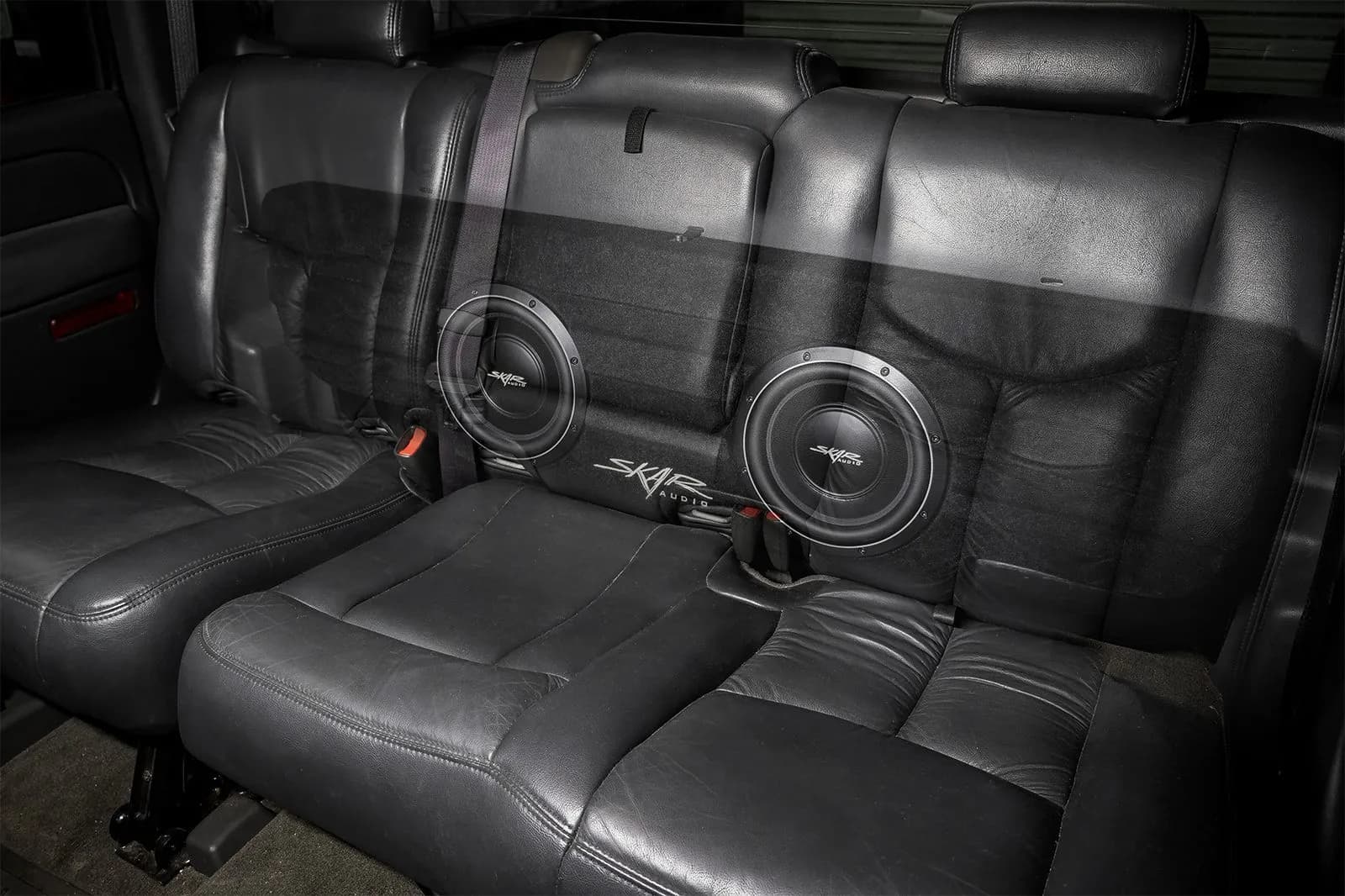 Skar Audio VS-2X10GM-2001-2006-CREWCAB-NOHD-BSv2 enclosure installation example — view 4