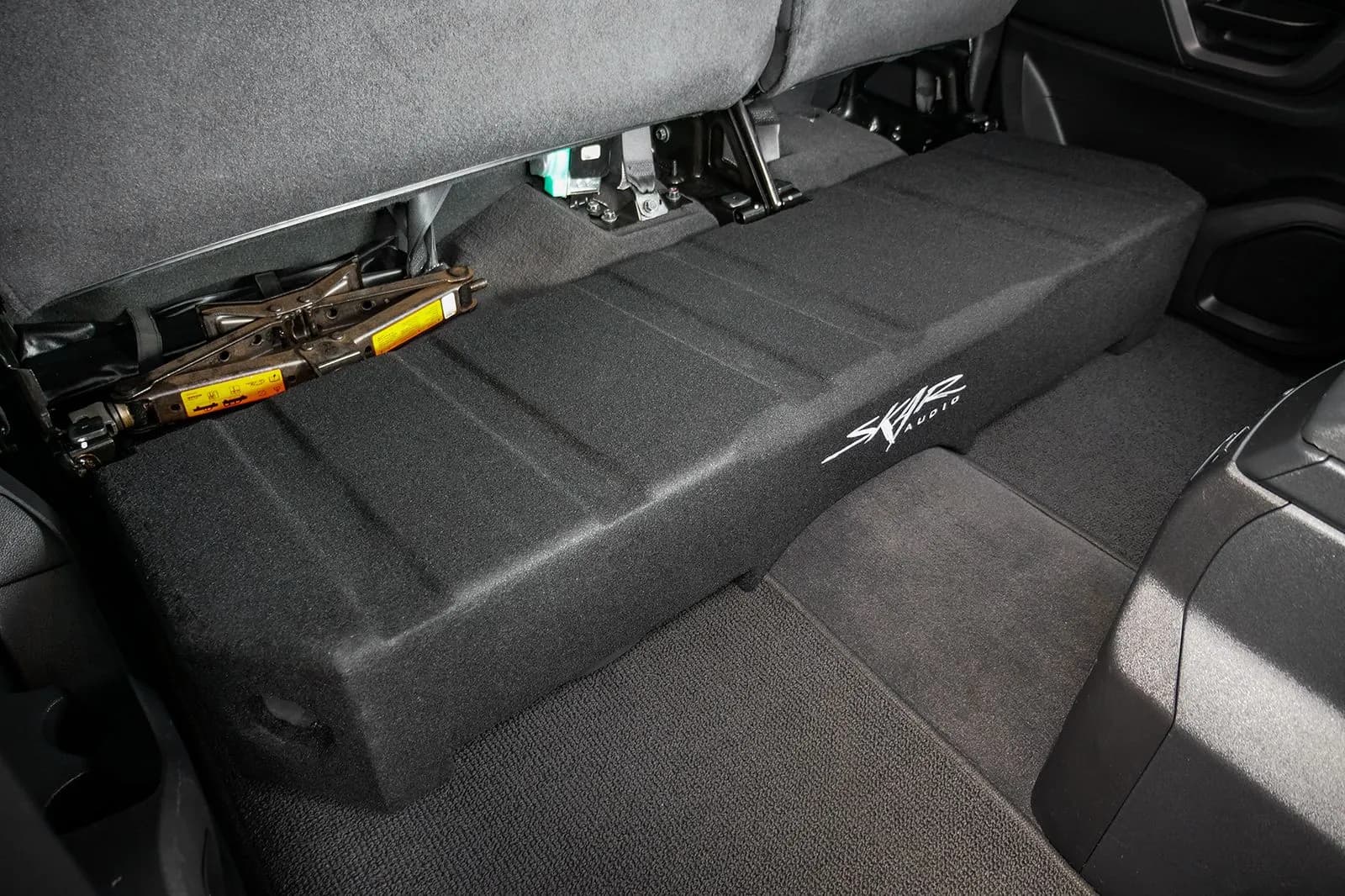 Skar Audio VS-2X12NISTTN-2004-2015-CREWCAB-V enclosure installation example — view 4
