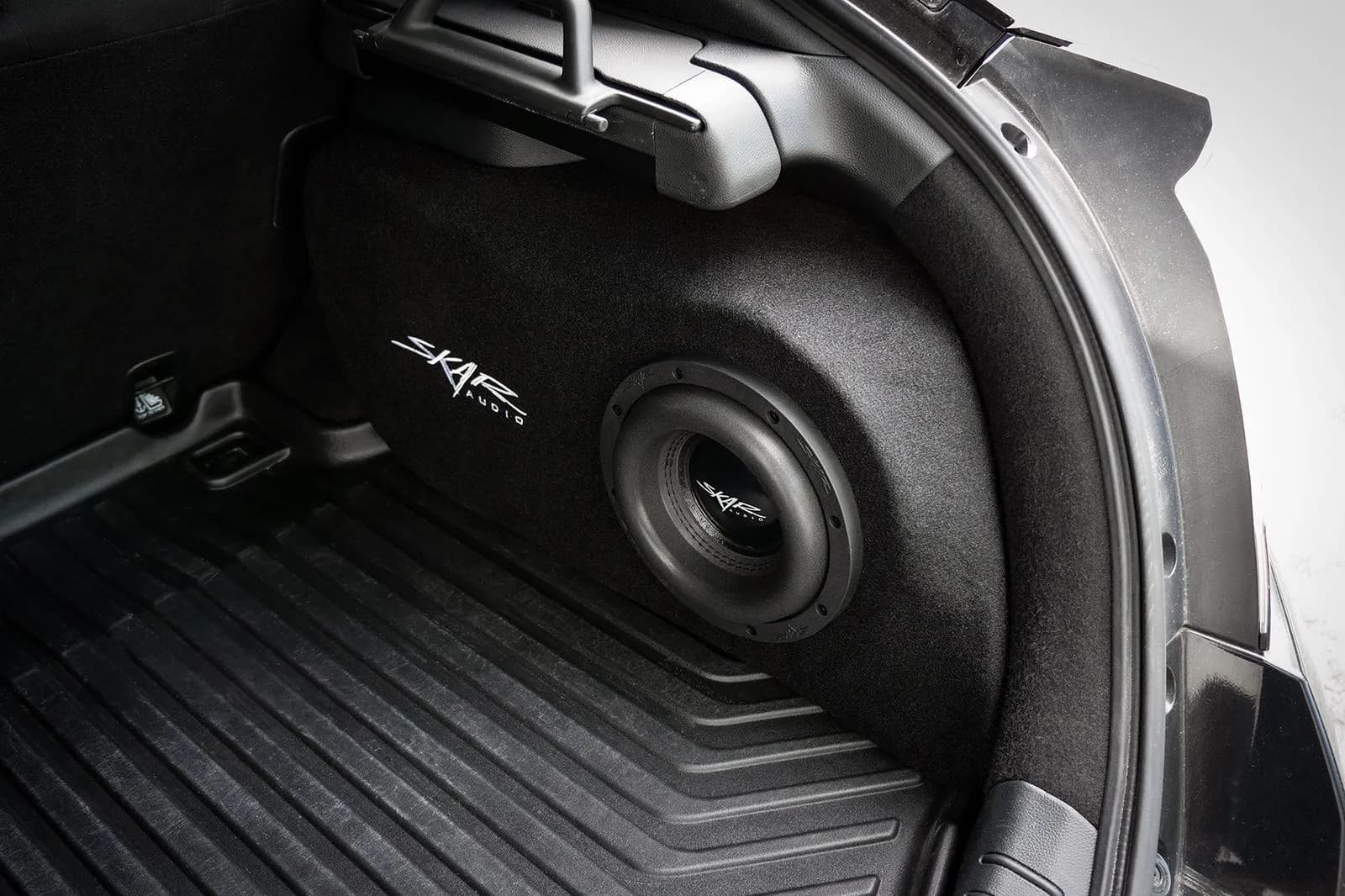 Skar Audio L-EVL-VS-1X8HONCIV-2017-2021-HB enclosure installation example — view 1