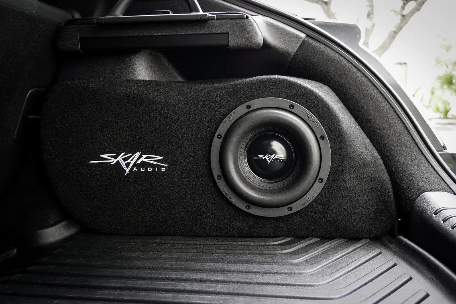 Skar Audio L-EVL-VS-1X8HONCIV-2017-2021-HB enclosure installation example — view 2