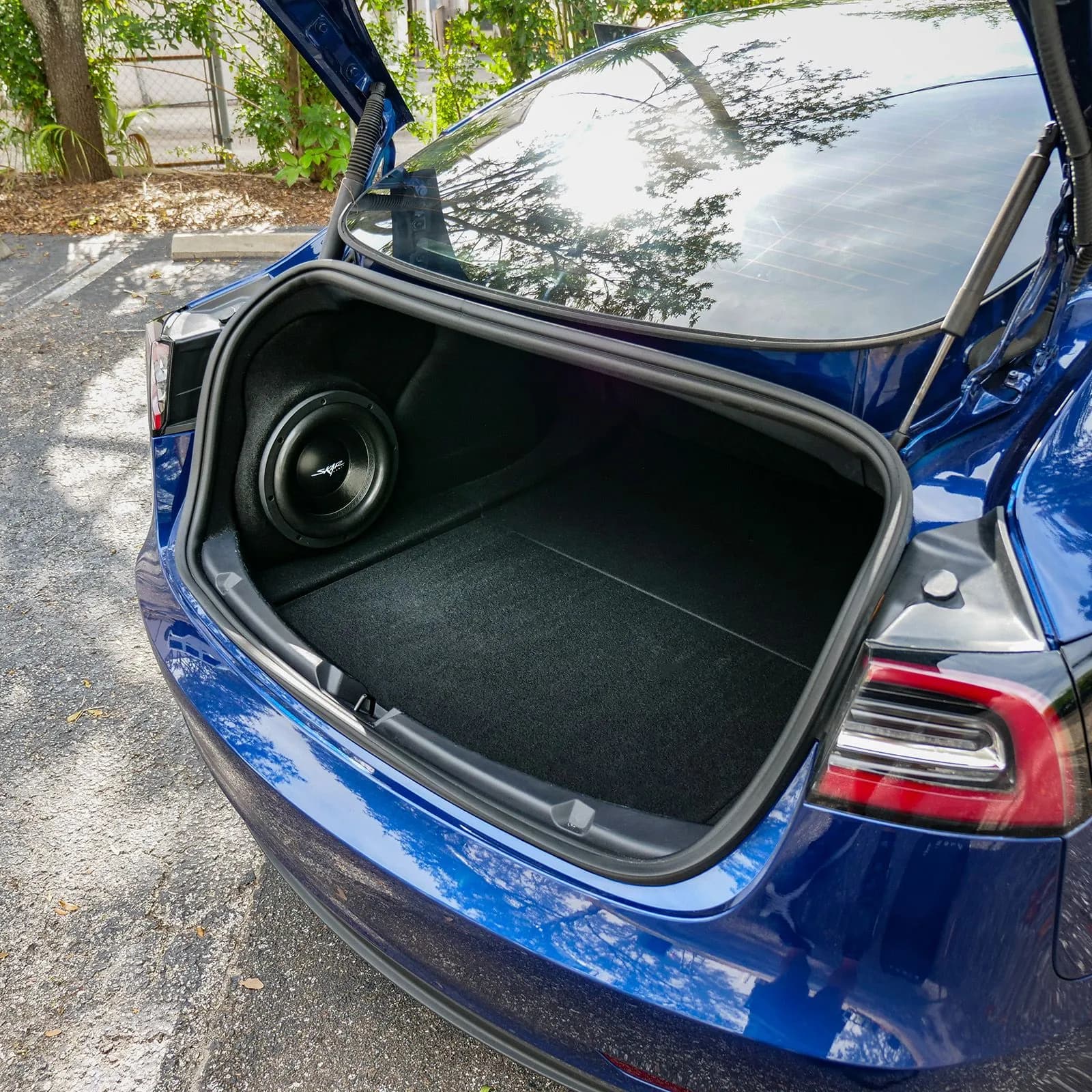 Skar Audio L-VD-VS-1X10MODEL3-2017-2023 enclosure installation example — view 2