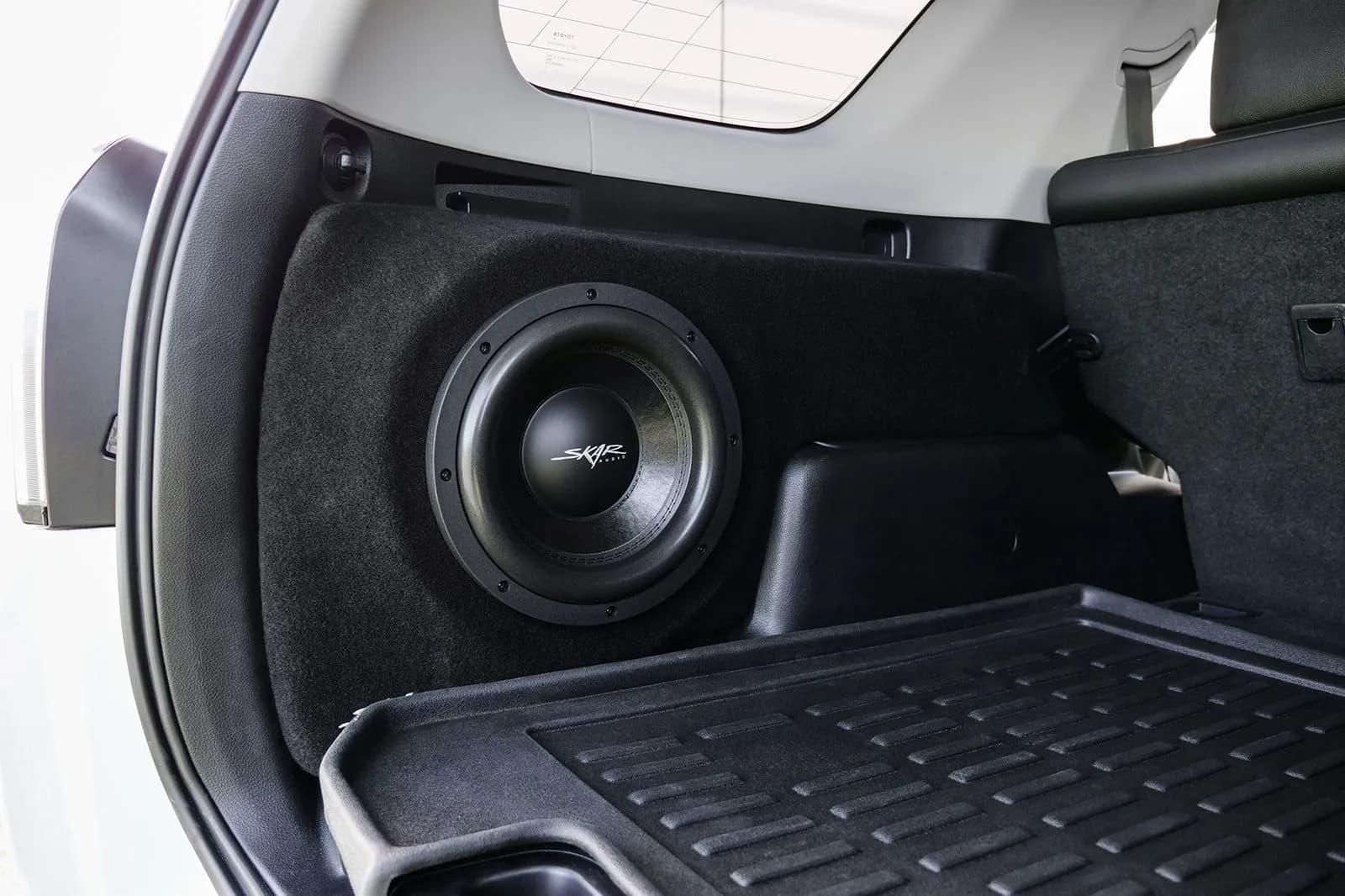 Skar Audio L-VD-VS-1X10TOY4RUN-2010-2024 enclosure installation example โ view 2
