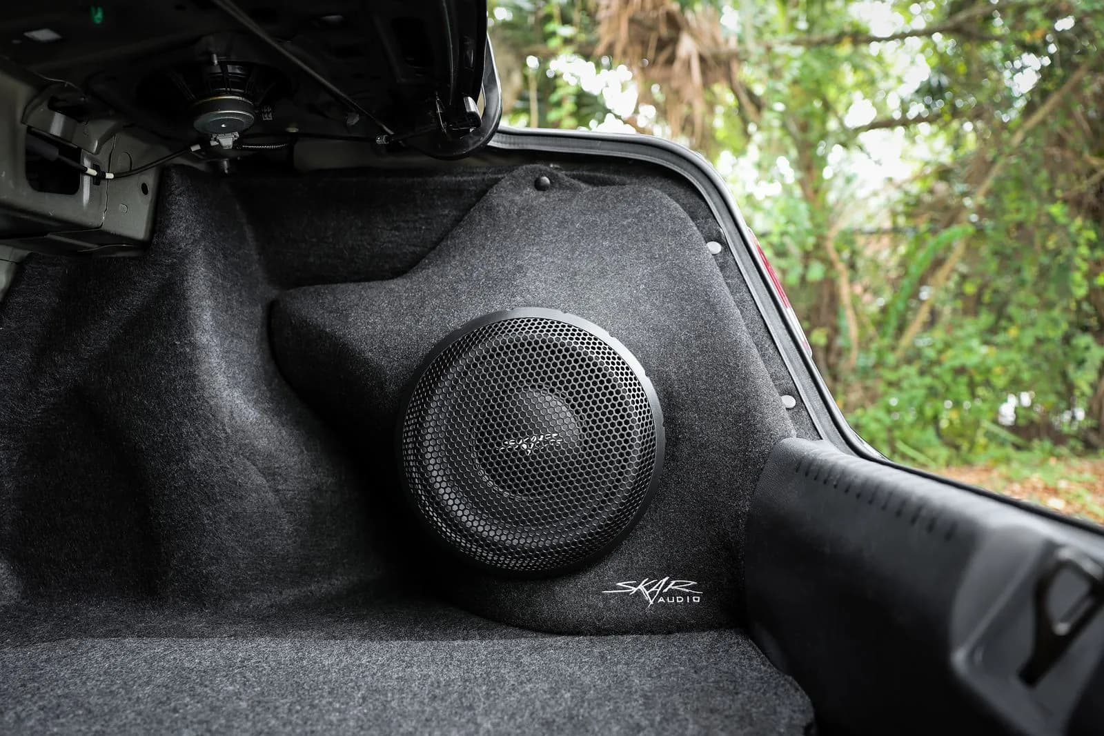 Skar Audio L-VS-1X10HONCIV-2012-2015-SDN enclosure installation example — view 2