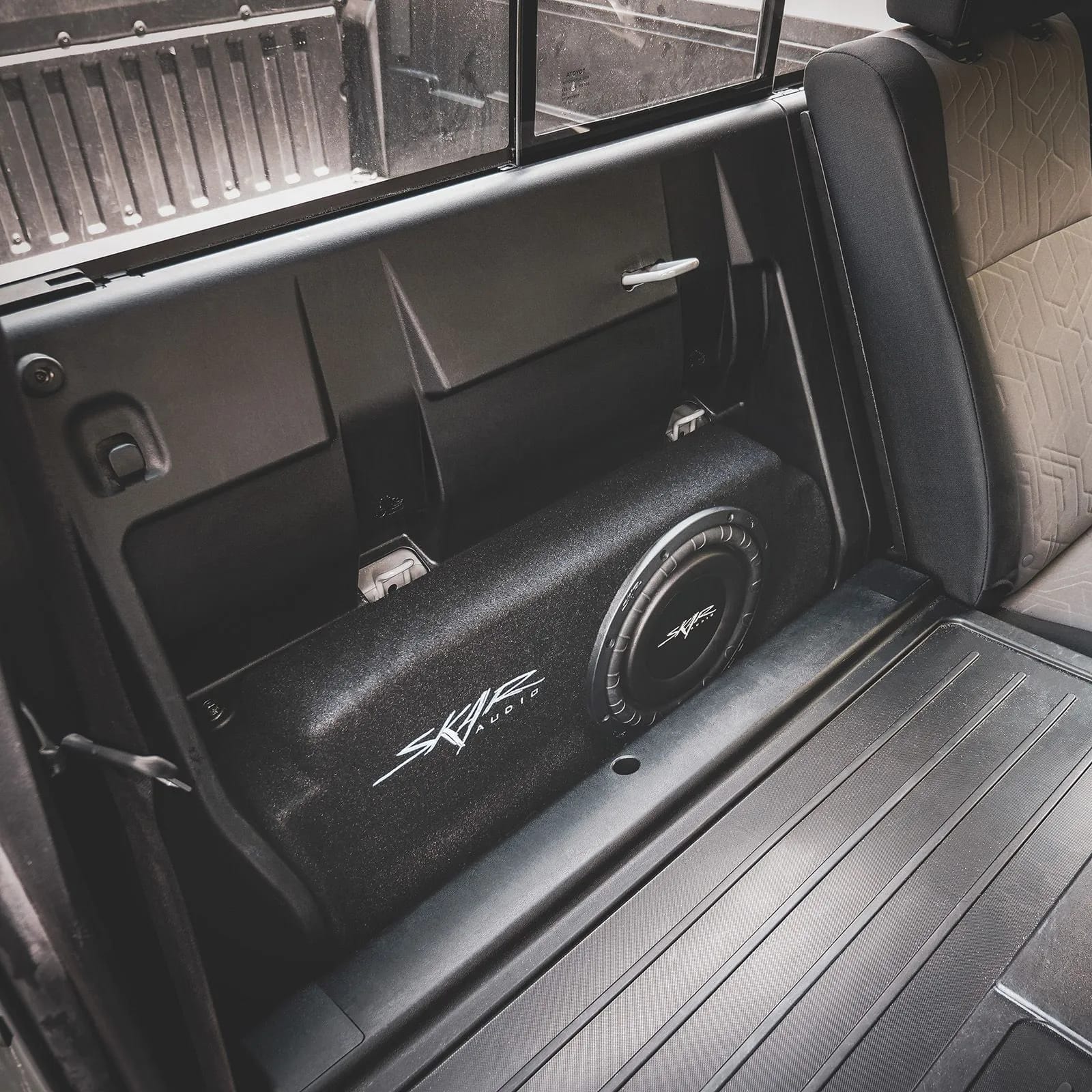 Single 10" 1,000W Max Power Loaded Subwoofer Enclosure Compatible with 2016-2023 Toyota Tacoma Double Cab Max Trucks #10