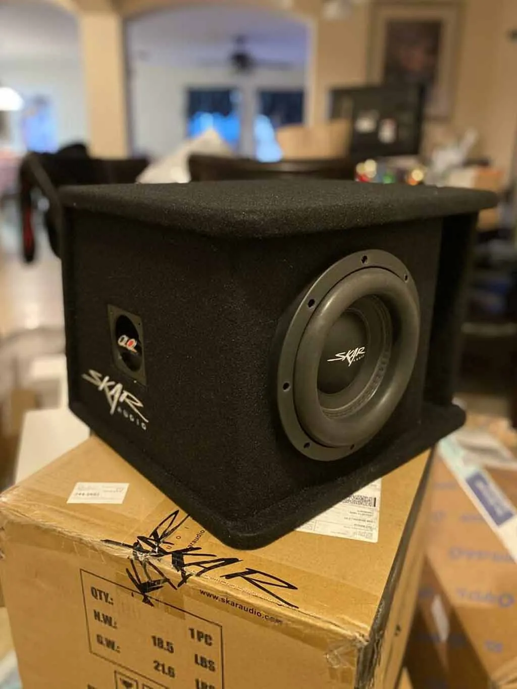 SK1X8V | Single 8" Ported Universal Fit Subwoofer Box - Skar Audio
